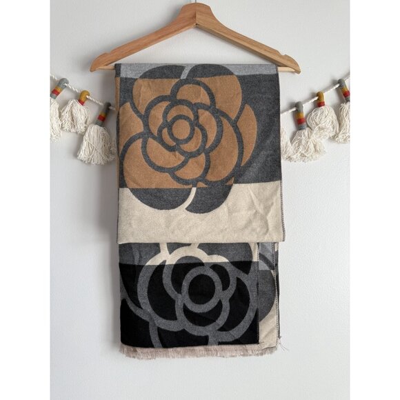 Pia Rossini 100% Cashmere Eden Scarf Grey/Camel Oblong Floral Motif Cozy Winter - Picture 2 of 7